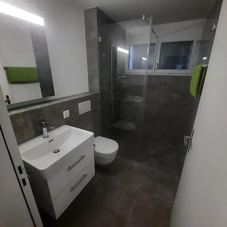 2, Haus Der Begegnung فندق مبيت وإفطار Goldingen